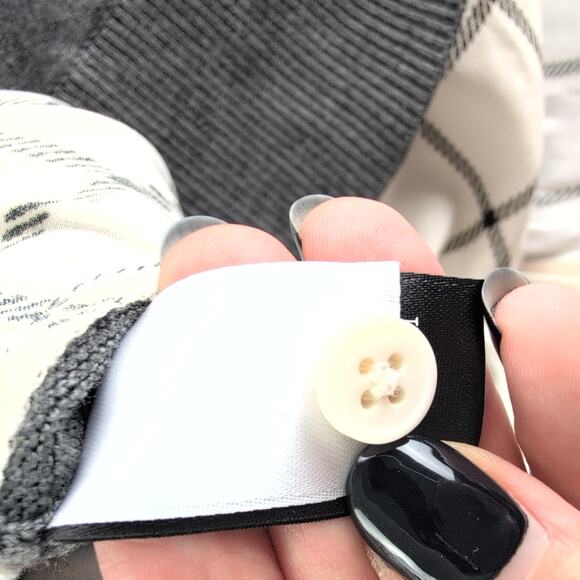 Torrid Twofer Collared Grey Cream Plaid Women's 2XL Preppy Academia - Picture 9 of 10